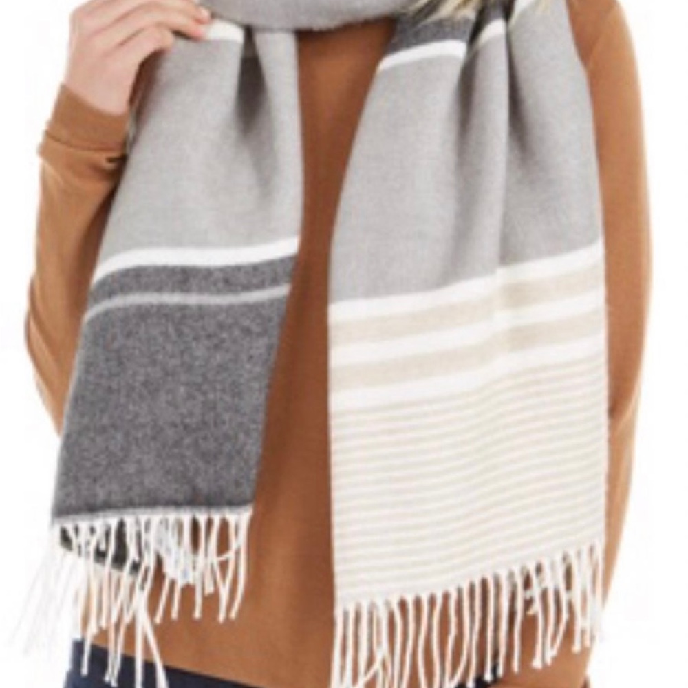 Calvin Klein Scarf/Wrap
